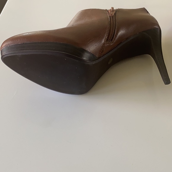 Worthington Cognac Brown Ankle Boots - Picture 5 of 11